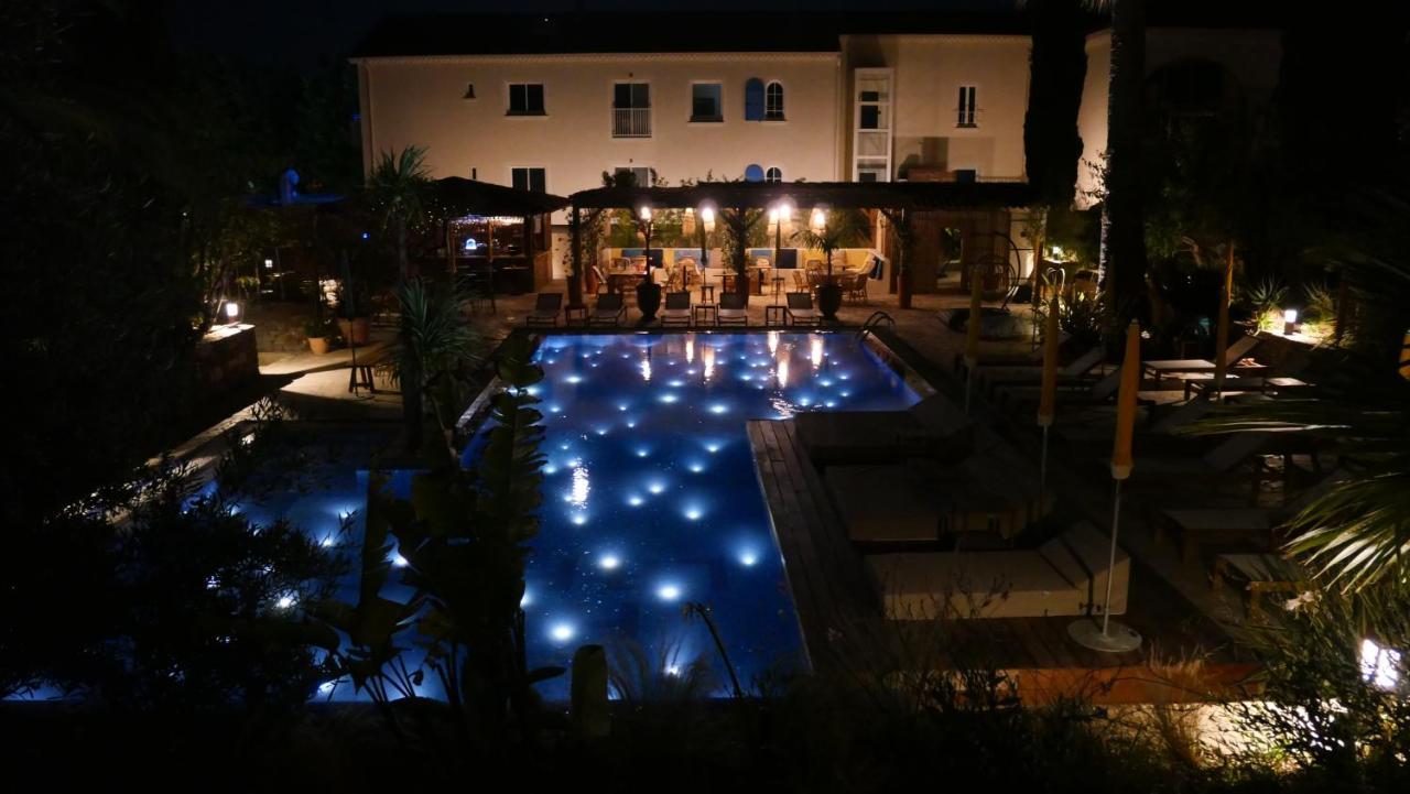 Hotel La Piscine 4*